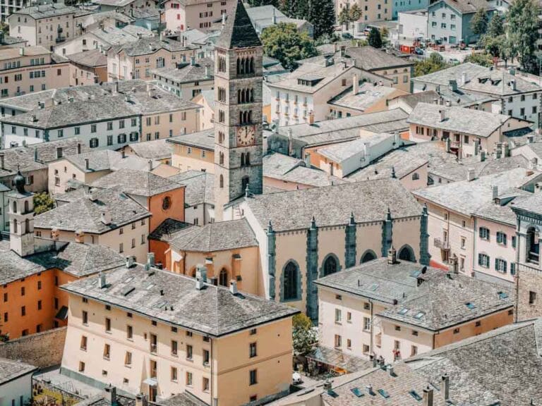 Il borgo incantato di Poschiavo da vivere a due passi dell'Hotel Suisse