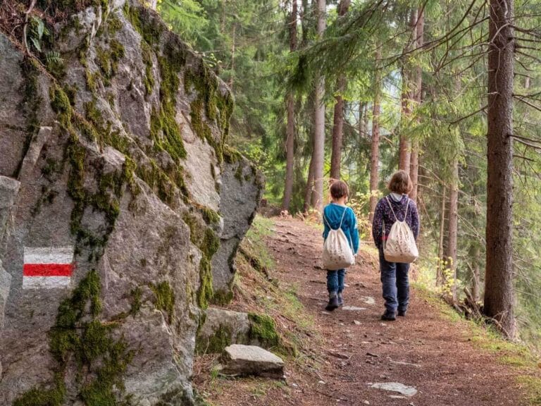 Sentiero delle leggende, avventure per tutta la famiglia immersi nella natura delle Alpi