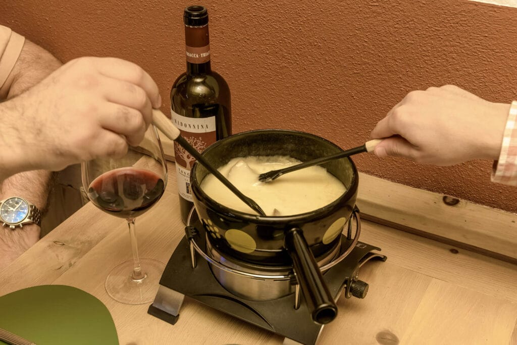 Fondue di formaggio - Hotel Suisse